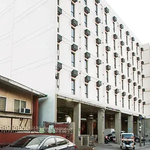 Oyo 518 Mytown Amsterdam Hotel