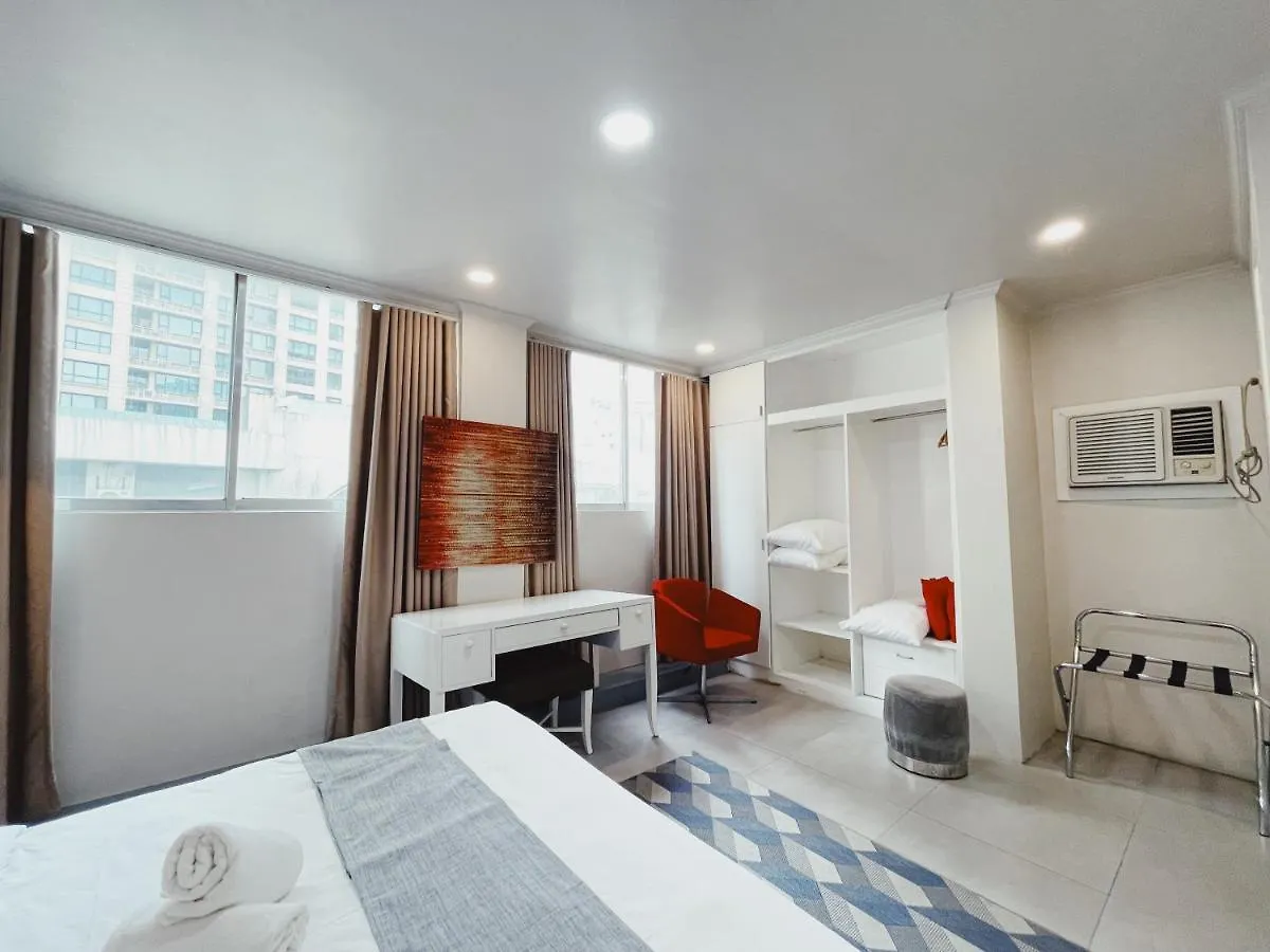 Hotel One Bedroom - Queen Makati City