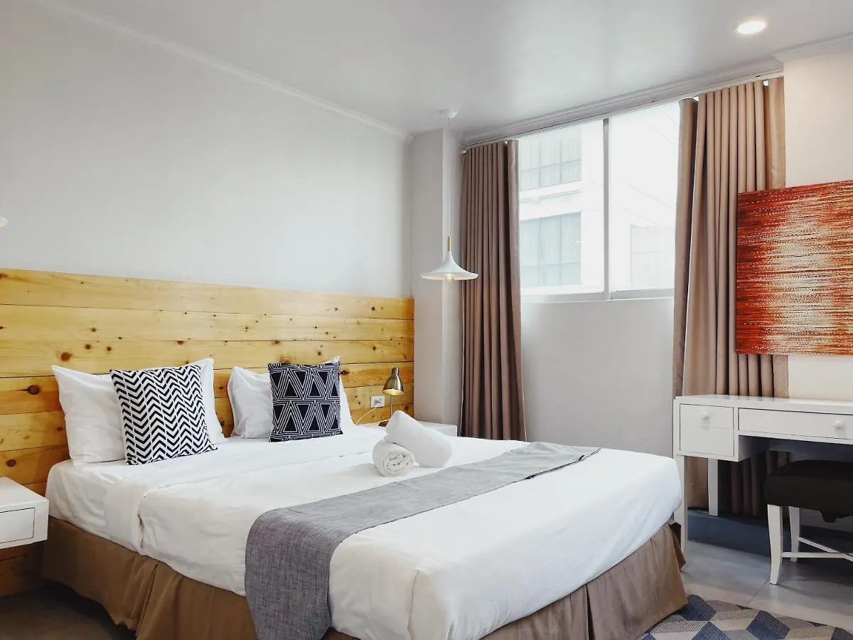 Hotel One Bedroom - Queen Makati City